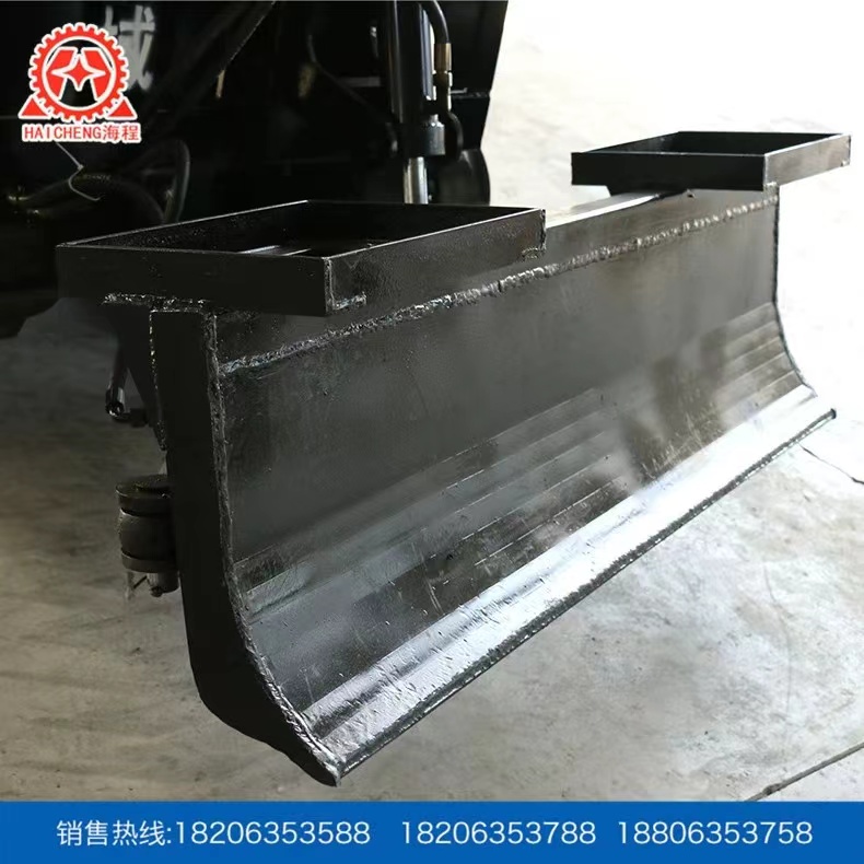 履带开沟回填机